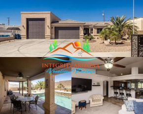 South Side Beauty! Heated pool, RV Garage